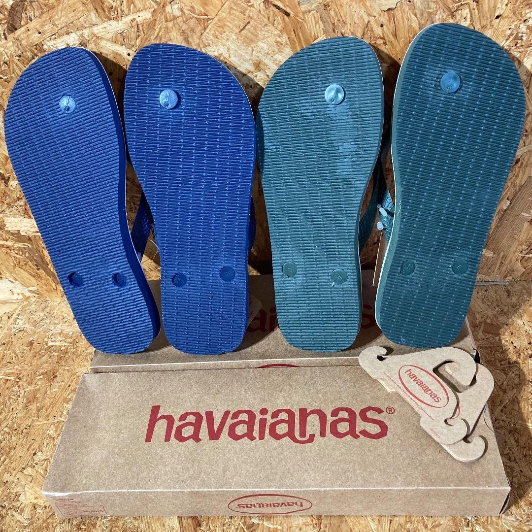 havaianas(ハワイアナス)のNEW ERA havaianas ビーチサンダル 26cm 2足セット メンズの靴/シューズ(サンダル)の商品写真