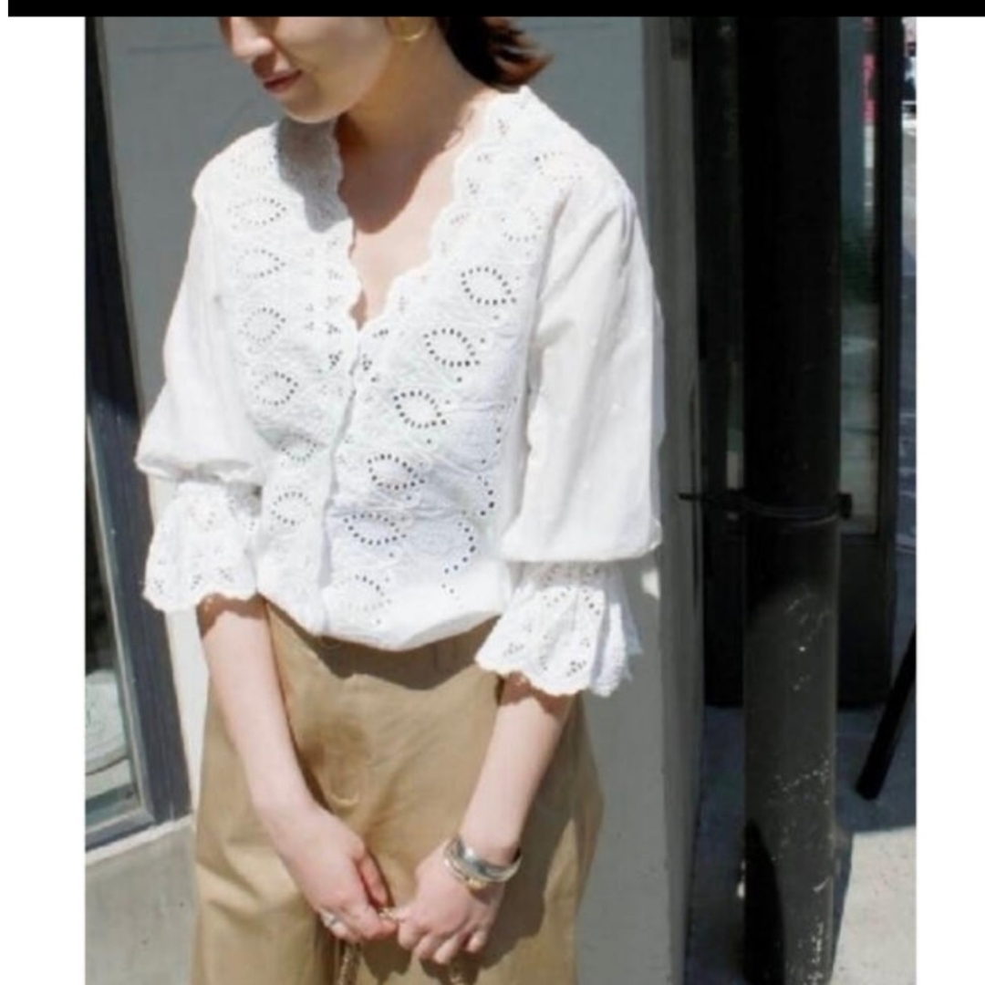 SLOBE IENA(スローブイエナ)のSlobe Iena シャツ　M Size ホワイト メンズのトップス(Tシャツ/カットソー(半袖/袖なし))の商品写真