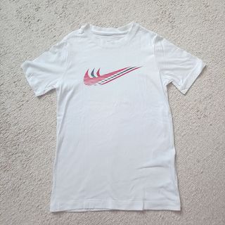 ナイキ(NIKE)のNIKE ﾌﾛﾝﾄﾛｺﾞ 半袖Tシャツ 140㎝(Tシャツ/カットソー)