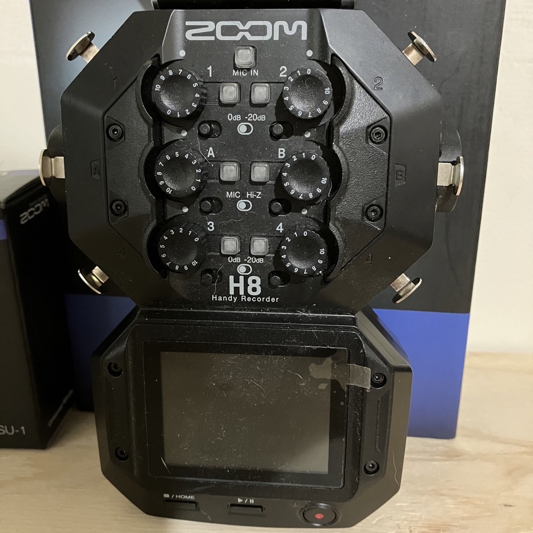 Zoom(ズーム)のZOOM H8 Handy Recorder 風防付 楽器のレコーディング/PA機器(マイク)の商品写真