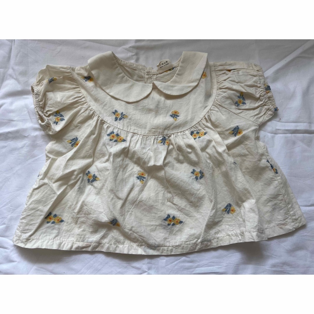 monbebe フラワーブラウス キッズ/ベビー/マタニティのベビー服(~85cm)(シャツ/カットソー)の商品写真