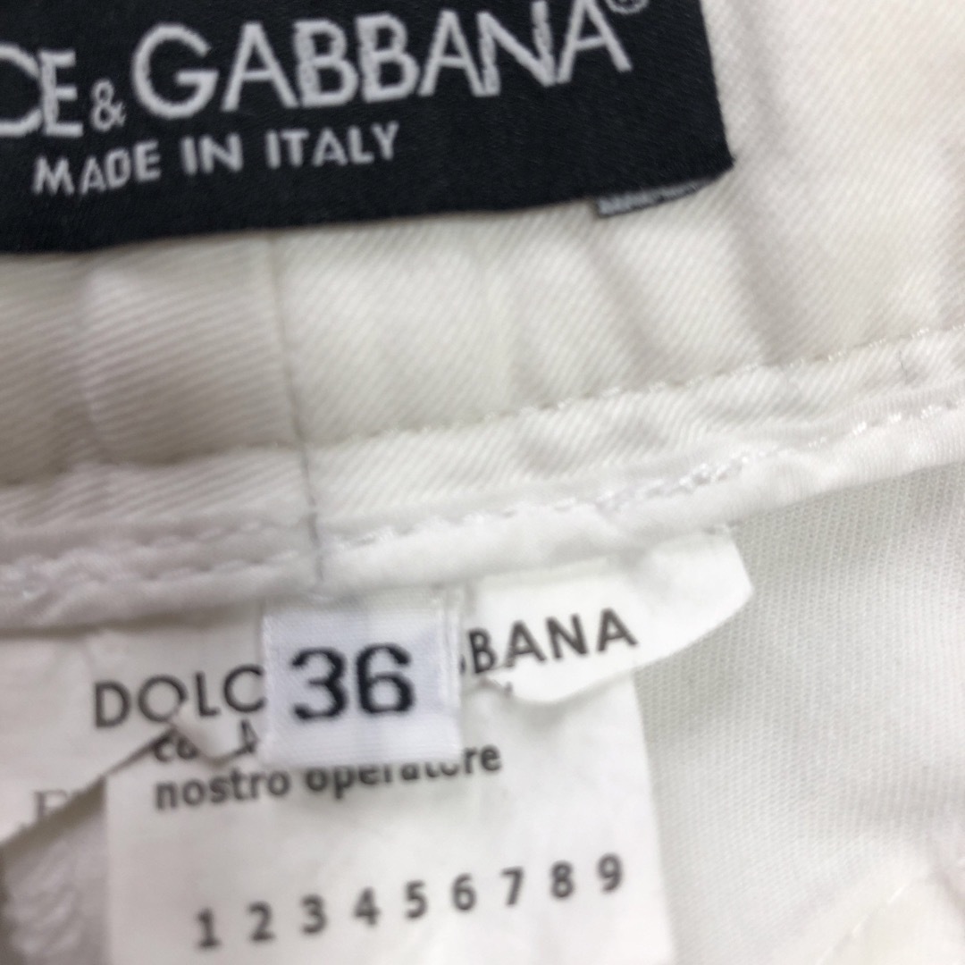 DOLCE&GABBANA(ドルチェアンドガッバーナ)のかーこ様専用ドルチェアンドガッパーナ　パンツ36 レディースのパンツ(カジュアルパンツ)の商品写真