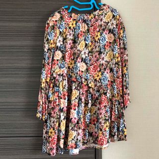 ザラキッズ(ZARA KIDS)のZARAキッズ　ワンピース　116 花柄　フリル　リボン　上品　長袖(ワンピース)