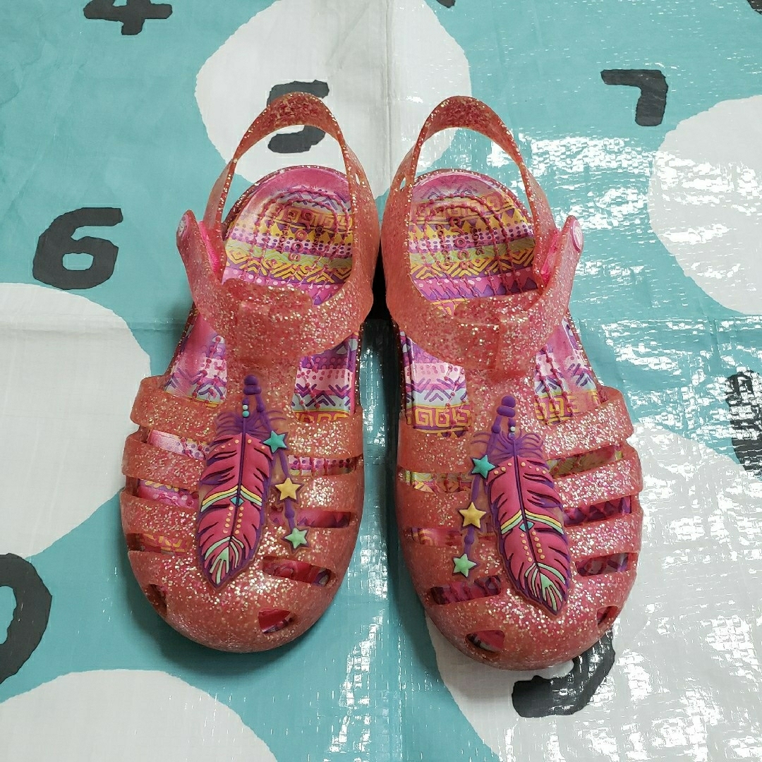 crocs(クロックス)のクロックス　キッズ　サンダル　　C10 キッズ/ベビー/マタニティのキッズ靴/シューズ(15cm~)(サンダル)の商品写真