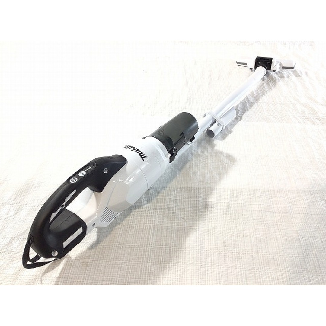 ☆未使用品☆makita マキタ 18V充電式クリーナー CL286FDRFW 白色 バッテリー(18V 3.0Ah) 充電器 サイクロン一体式 コードレス 73971