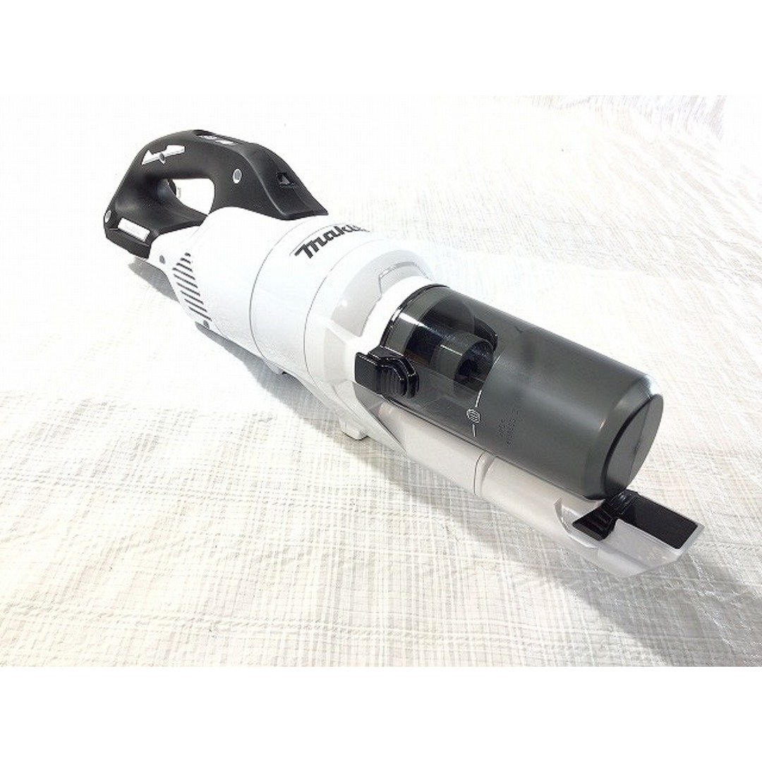 ☆未使用品☆makita マキタ 18V充電式クリーナー CL286FDRFW 白色 バッテリー(18V 3.0Ah) 充電器 サイクロン一体式 コードレス 73971