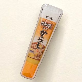 ハウスショクヒン(ハウス食品)の食品サンプル ガチャガチャ カラシ柄ピンバッジ コレクション 五百円送料無料匿名(バッジ/ピンバッジ)