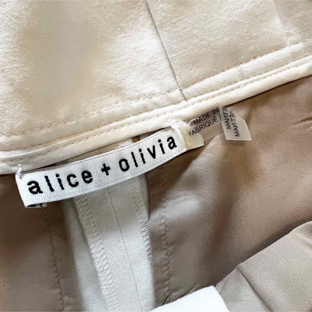 Alice+Olivia(アリスアンドオリビア)のAlice + Olivia ショートパンツ レディースのパンツ(ショートパンツ)の商品写真