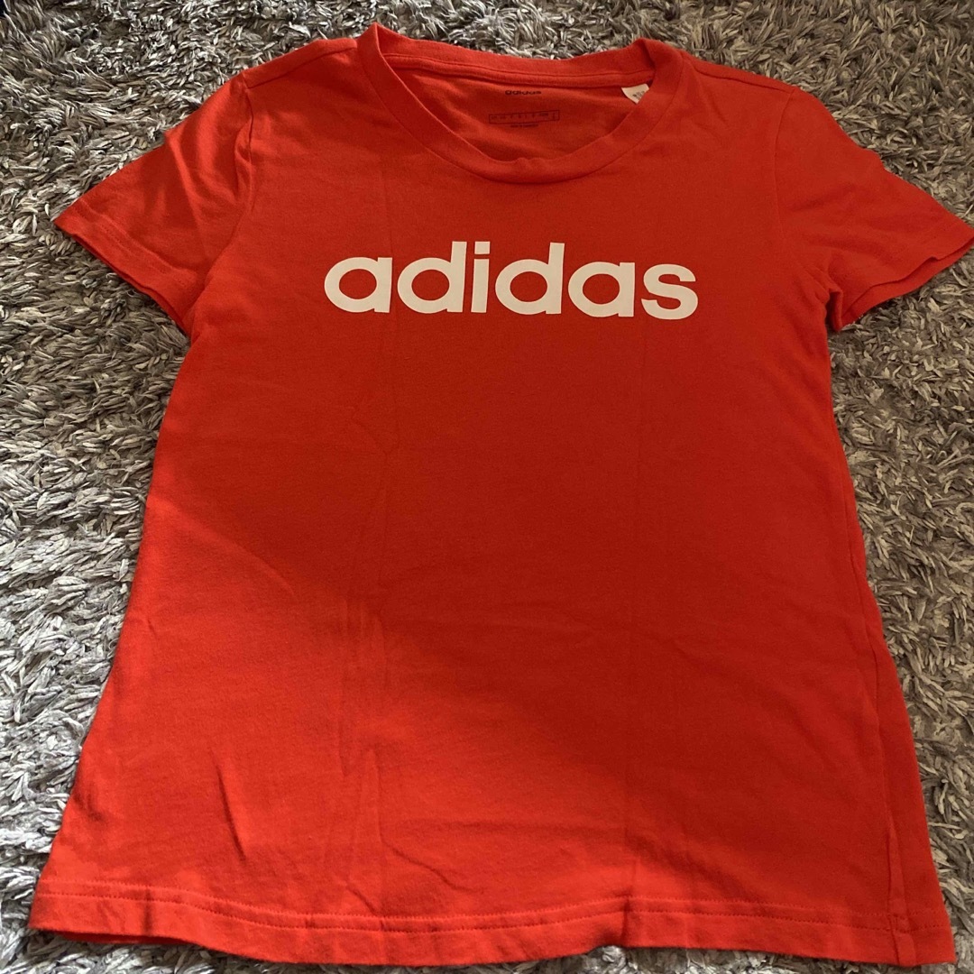 adidas(アディダス)の美品　adidas ジュニアS     Tシャツ キッズ/ベビー/マタニティのキッズ服男の子用(90cm~)(Tシャツ/カットソー)の商品写真