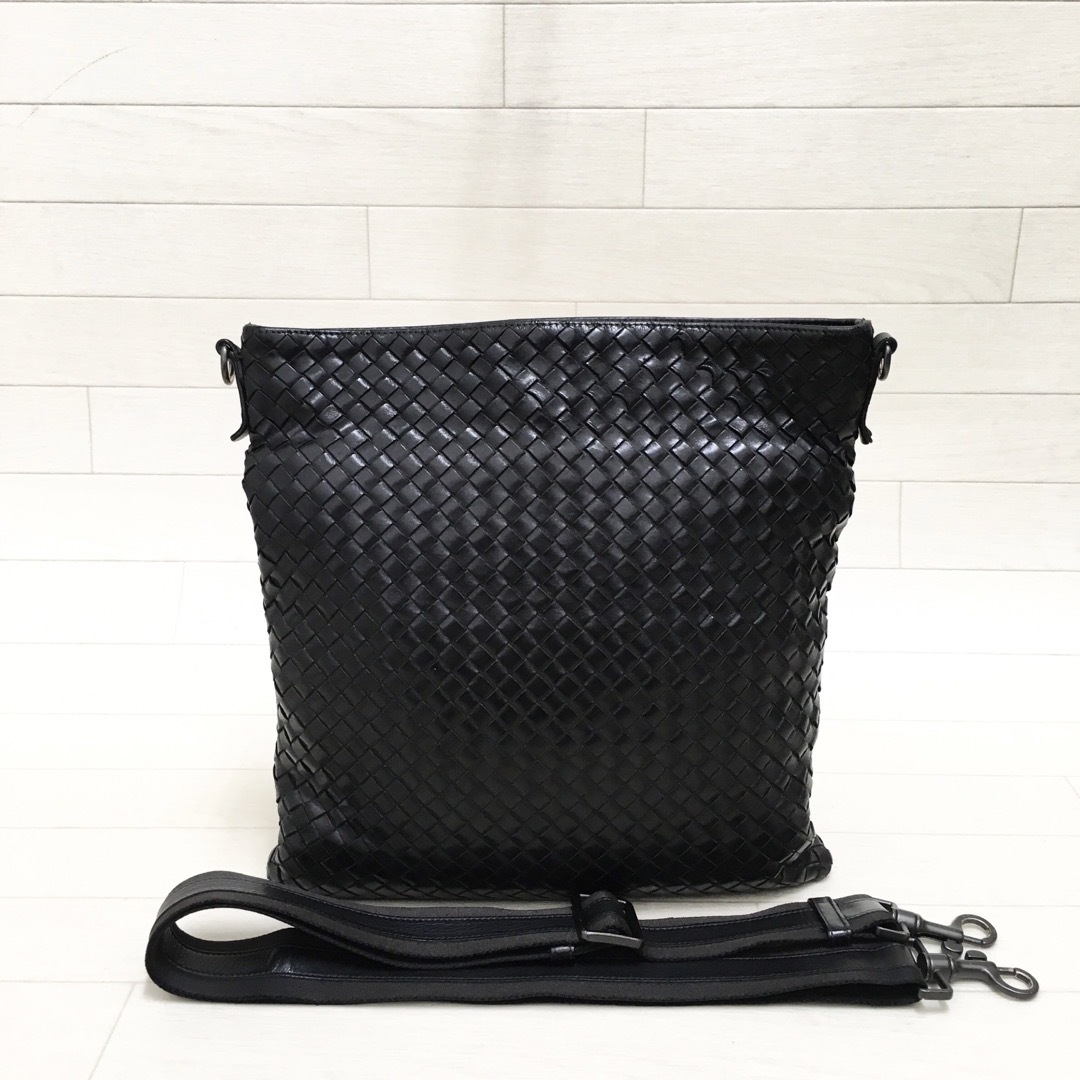 Bottega Veneta(ボッテガヴェネタ)の☆美品・シリアル付☆BOTTEGA VENETAイントレチャートショルダーバッグ レディースのバッグ(ショルダーバッグ)の商品写真