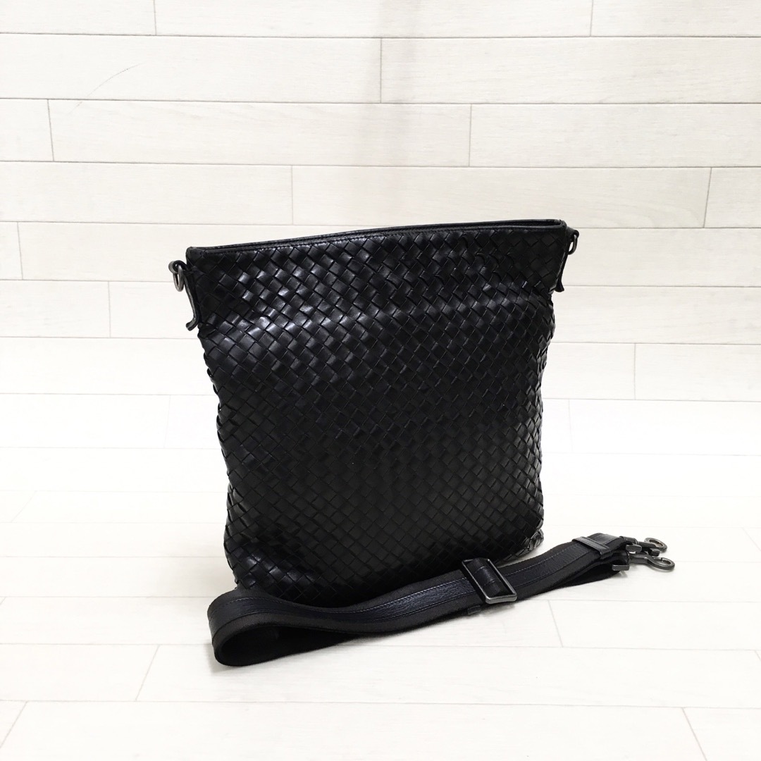 Bottega Veneta(ボッテガヴェネタ)の☆美品・シリアル付☆BOTTEGA VENETAイントレチャートショルダーバッグ レディースのバッグ(ショルダーバッグ)の商品写真