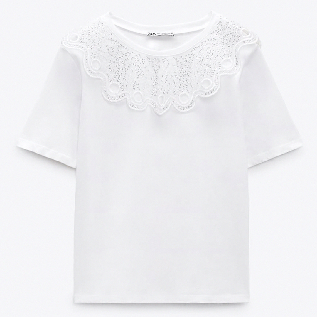 ZARA(ザラ)のＺＡＲＡ　ラインストーンネックTシャツ レディースのトップス(Tシャツ(半袖/袖なし))の商品写真