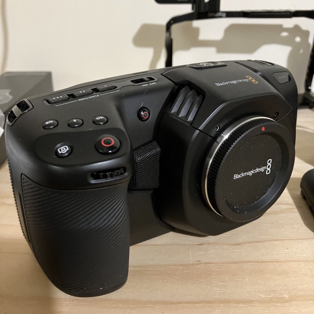 Blackmagic BMPCC4k レンズ等豪華セット スマホ/家電/カメラのカメラ(ビデオカメラ)の商品写真