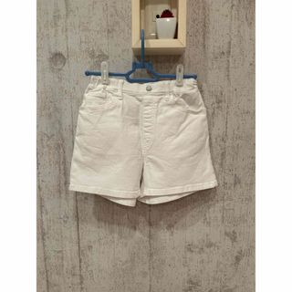 ユニクロ(UNIQLO)の超美品★ユニクロ白いショートパンツ140(パンツ/スパッツ)