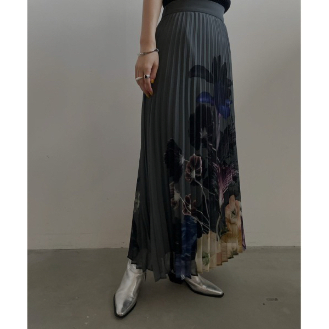 アメリ　MEDI ROENTGEN FLOWER PLEATS SKIRT