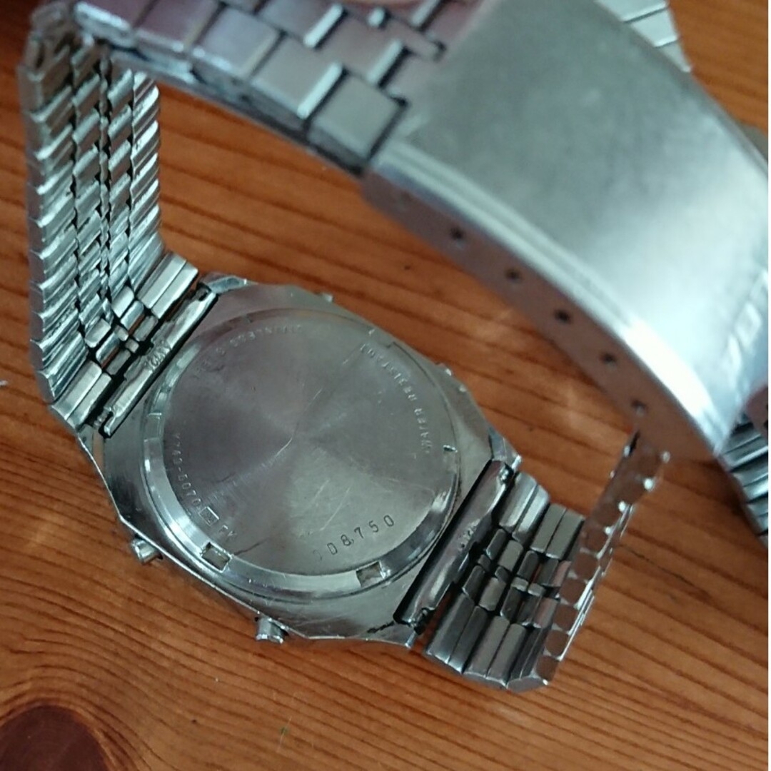 SEIKO(セイコー)のVintage SEIKO Alba , CASIO A-156W 2個セット メンズの時計(腕時計(デジタル))の商品写真