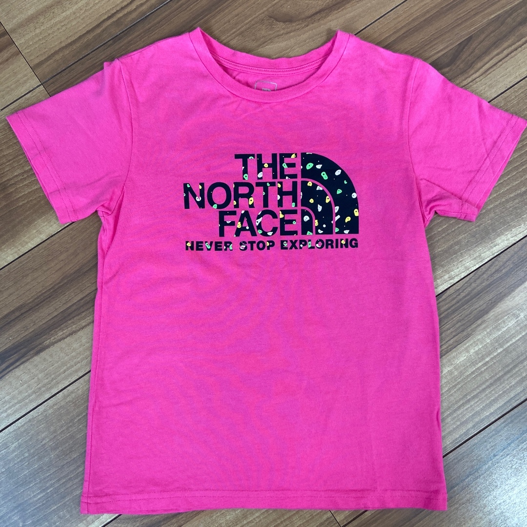 THE NORTH FACE(ザノースフェイス)のノースフェイス　女の子Tシャツ　サイズ140 キッズ/ベビー/マタニティのキッズ服女の子用(90cm~)(Tシャツ/カットソー)の商品写真