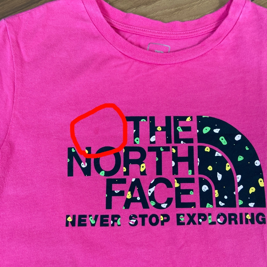 THE NORTH FACE(ザノースフェイス)のノースフェイス　女の子Tシャツ　サイズ140 キッズ/ベビー/マタニティのキッズ服女の子用(90cm~)(Tシャツ/カットソー)の商品写真