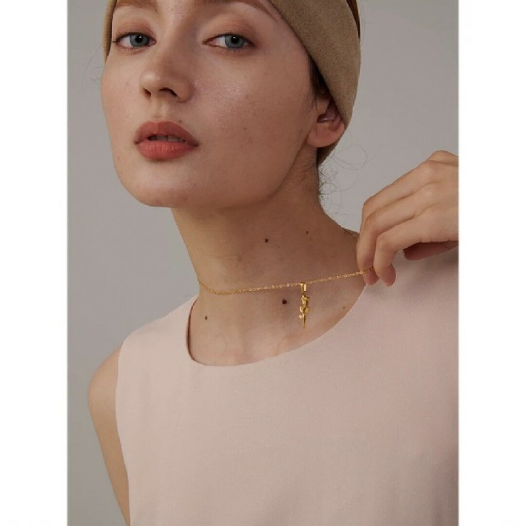 AMBUSH(アンブッシュ)の【rose charm gold necklace】#07 18k レディースのアクセサリー(ネックレス)の商品写真