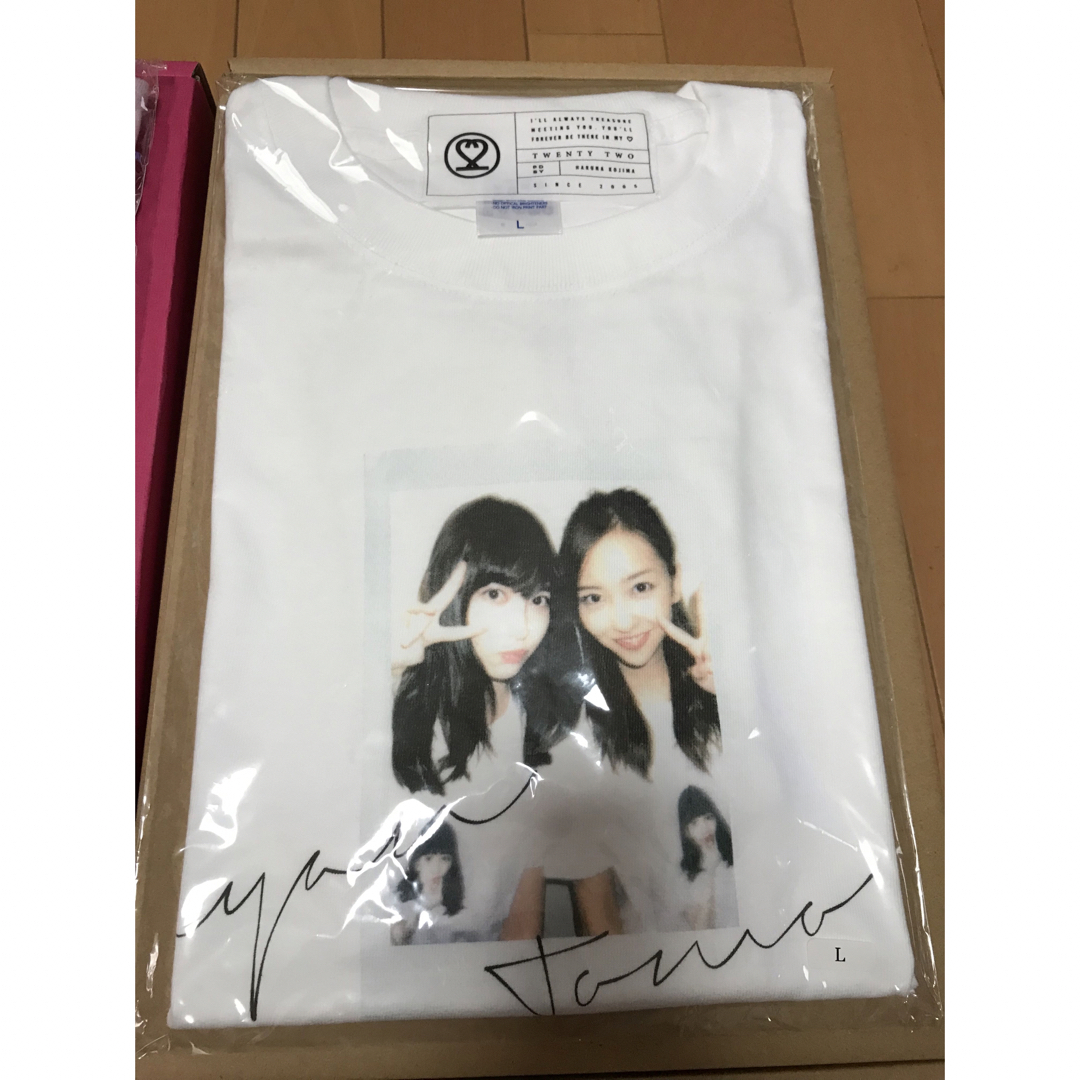 AKB48(エーケービーフォーティーエイト)の【値下】絆Tシャツ 2枚セット にゃんとも Ver ピンク・ホワイト エンタメ/ホビーのアニメグッズ(その他)の商品写真