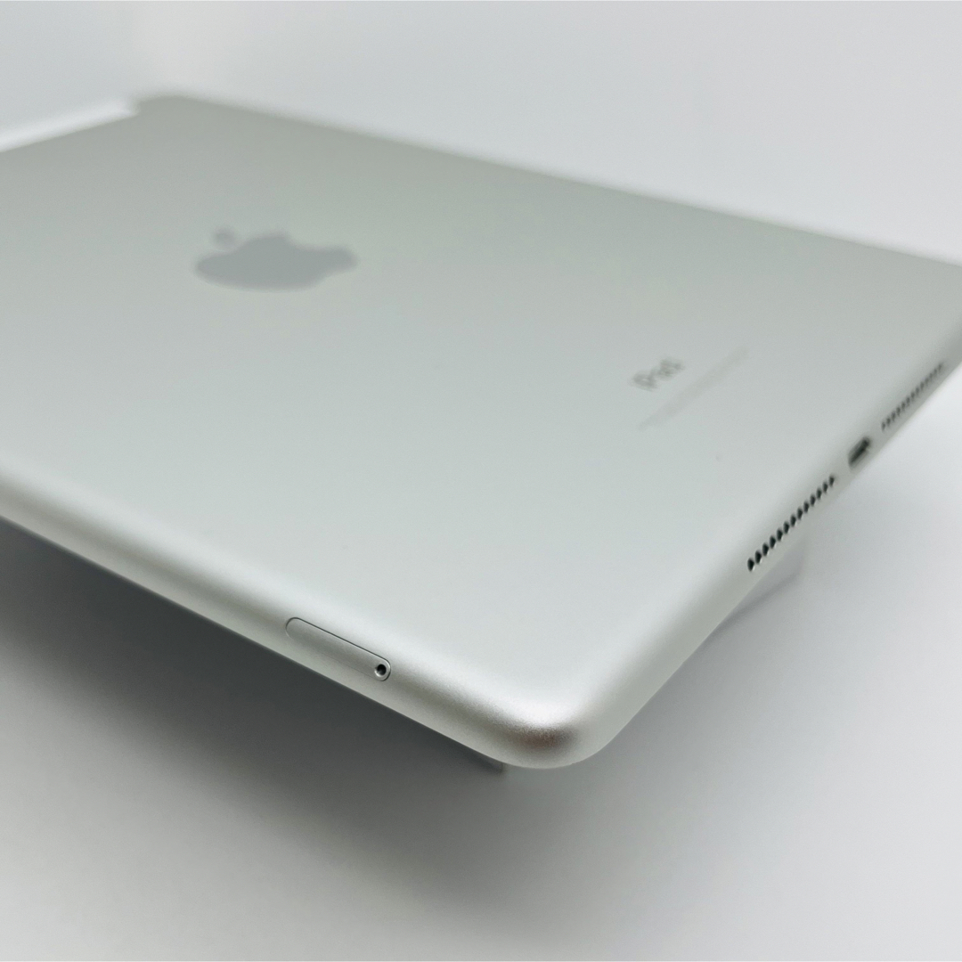 S 94% iPad 5 第5世代　SIMフリー　Silver 本体　残債なし 3