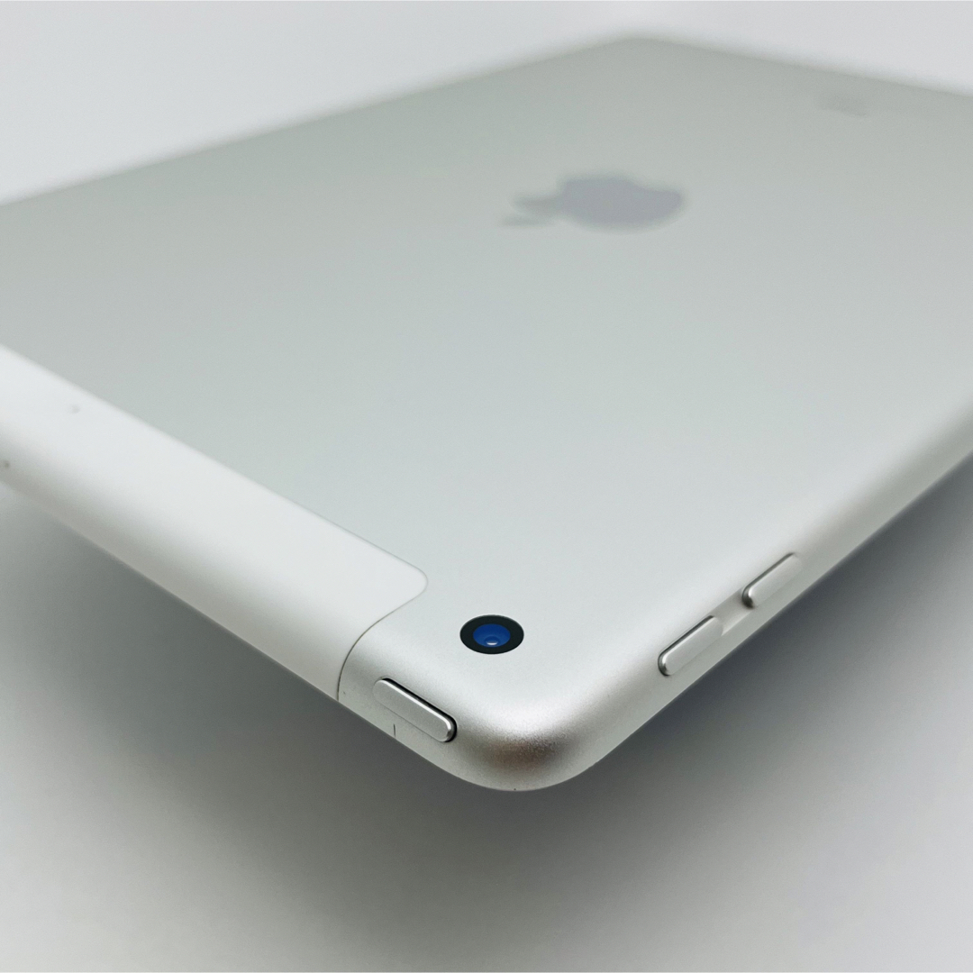 S 94% iPad 5 第5世代　SIMフリー　Silver 本体　残債なし 2