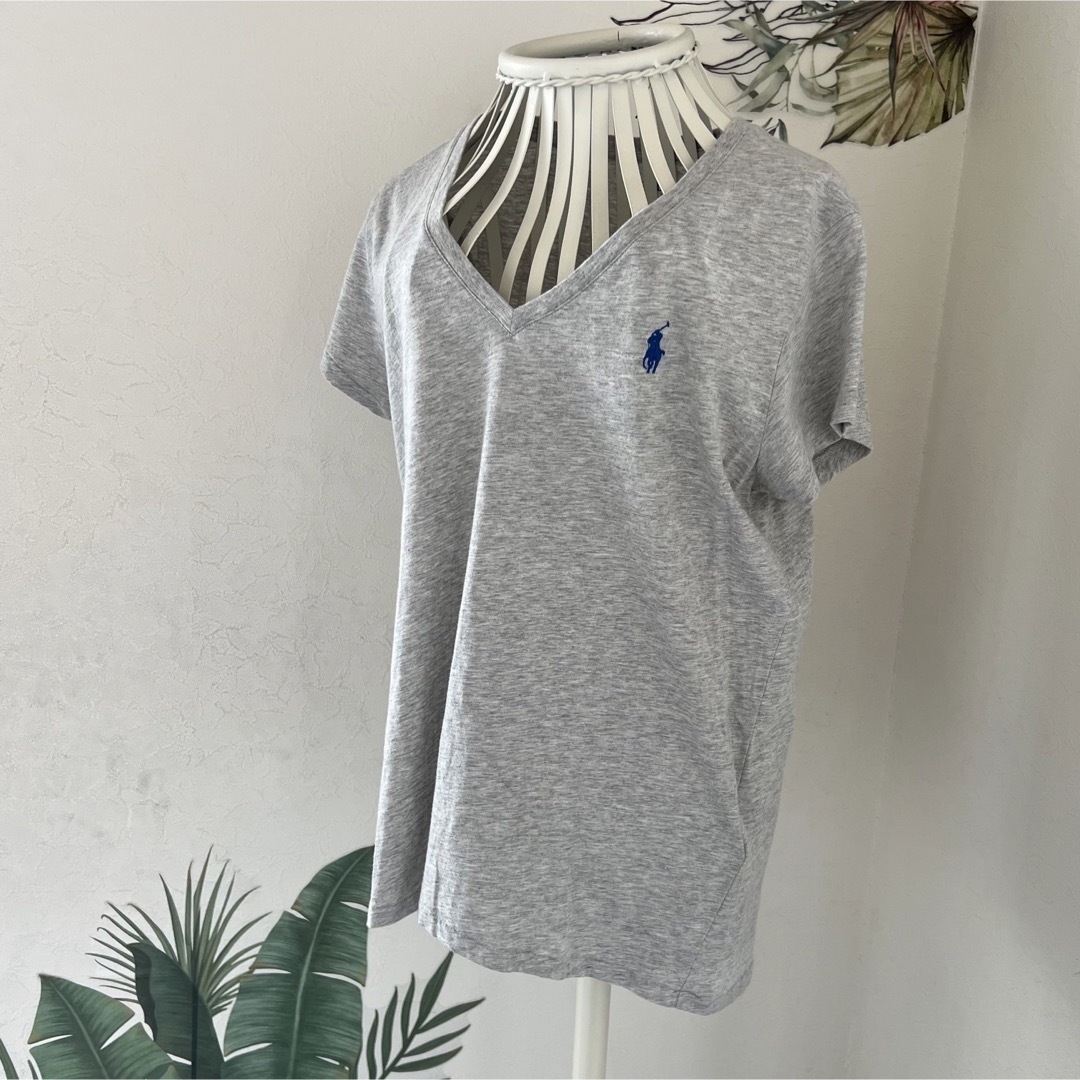 POLO RALPH LAUREN(ポロラルフローレン)のRALPH LAURENポロラルフローレン　ポニー刺繍深VネックTシャツ★グレー レディースのトップス(Tシャツ(半袖/袖なし))の商品写真