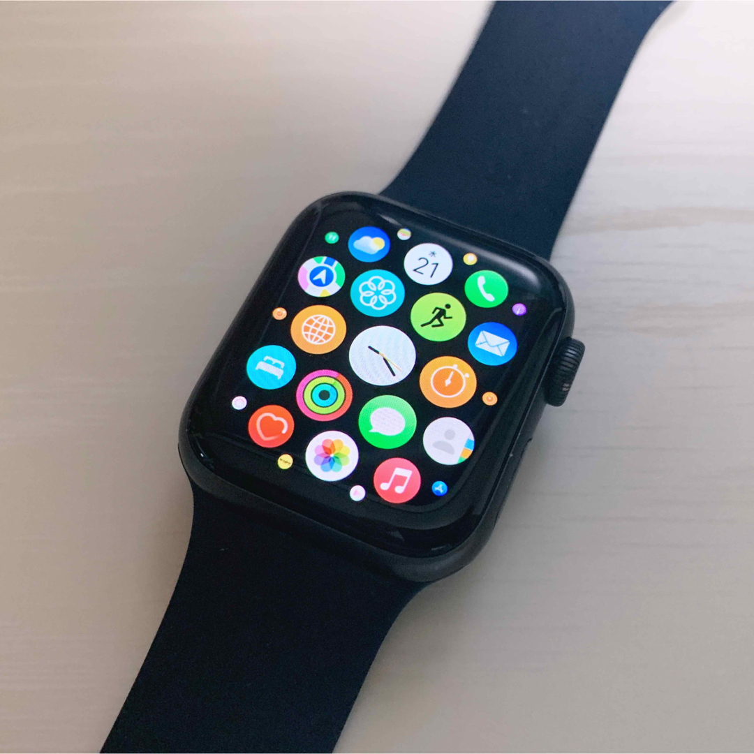 Apple Watch - Apple Watch SE 第1世代 40mm GPS 本体 充電器の通販 by