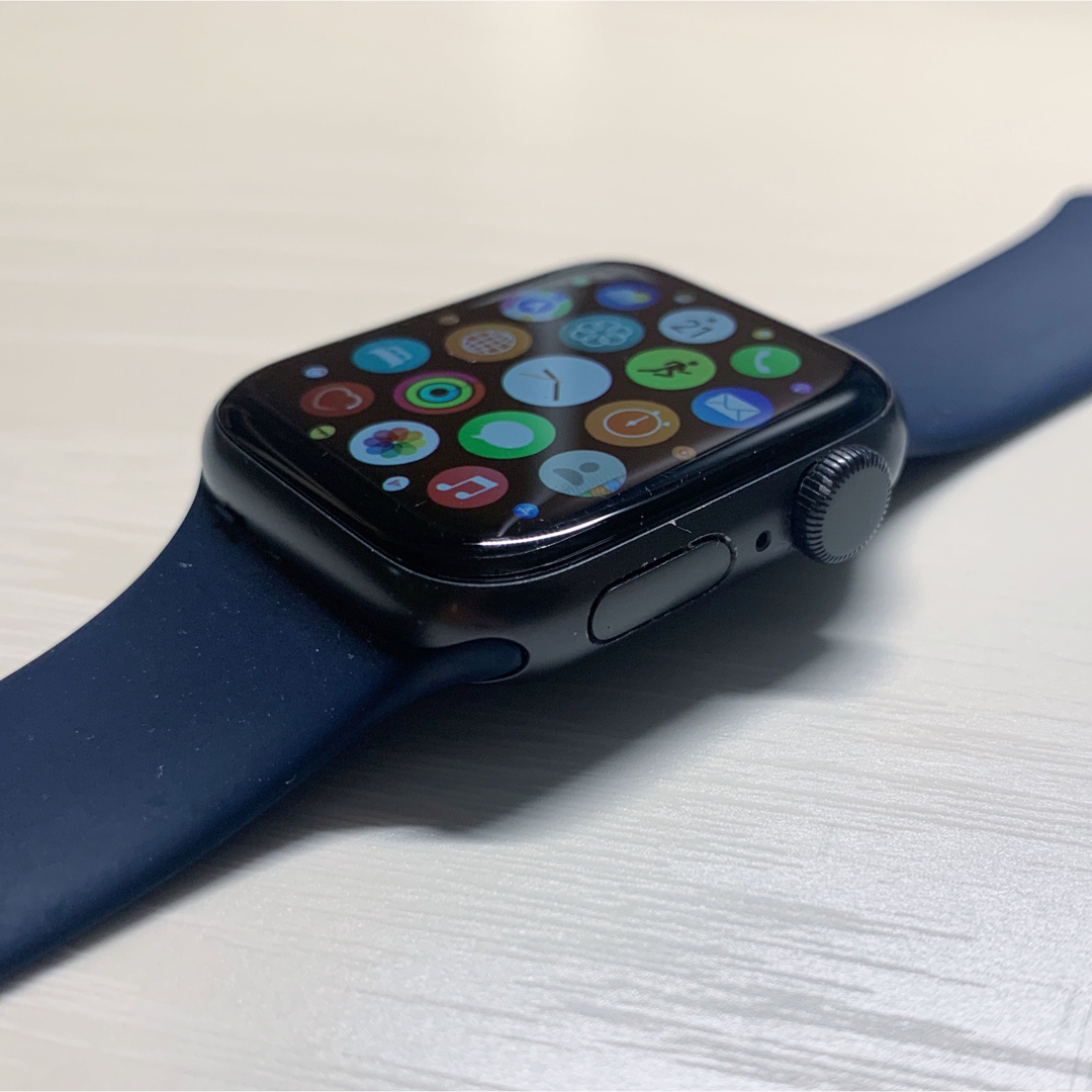 Apple Watch SE GPS 40mm 第1世代　本体