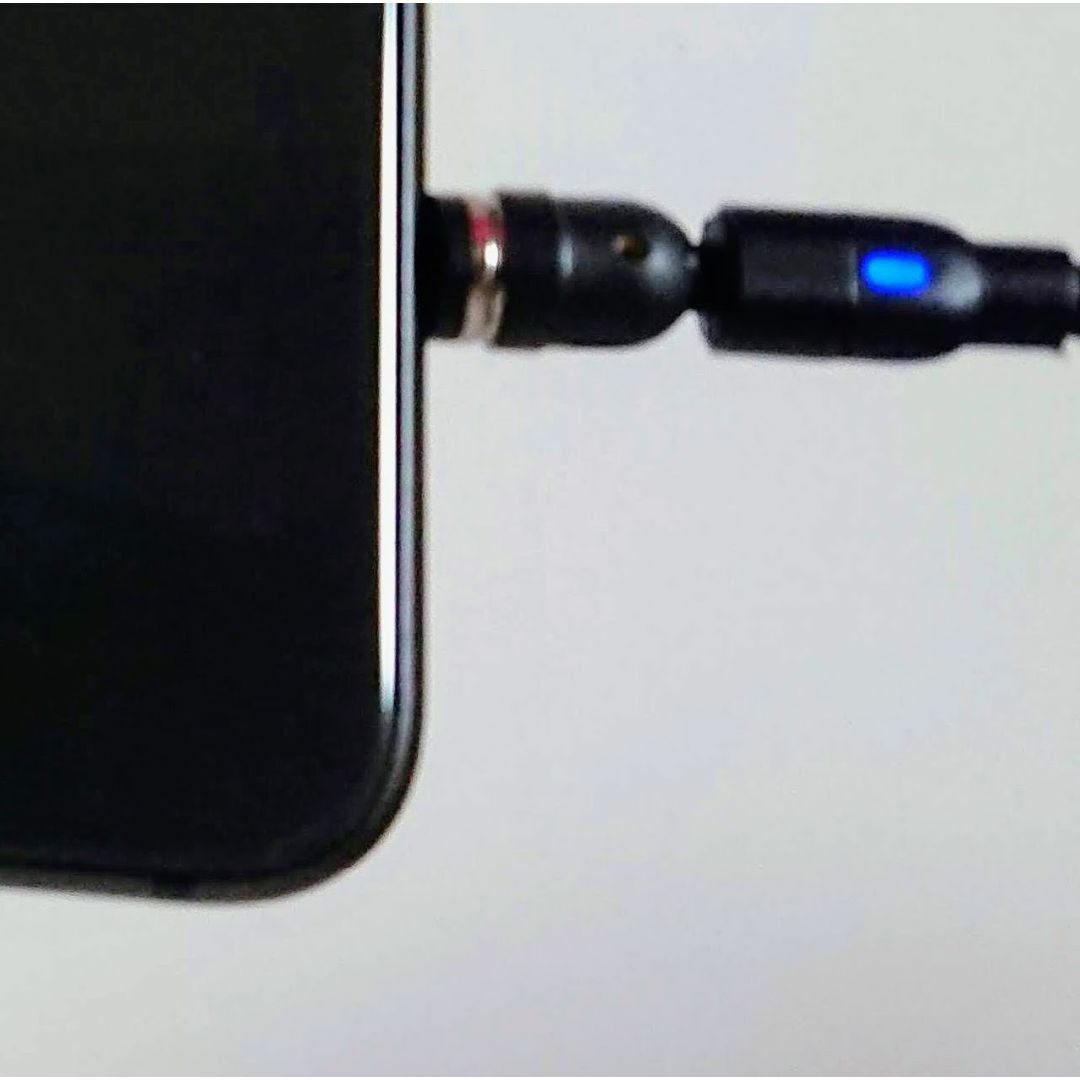 マグネット充電ケーブル 桃 1ｍ + 選べる端子 スマホ/家電/カメラのスマートフォン/携帯電話(バッテリー/充電器)の商品写真