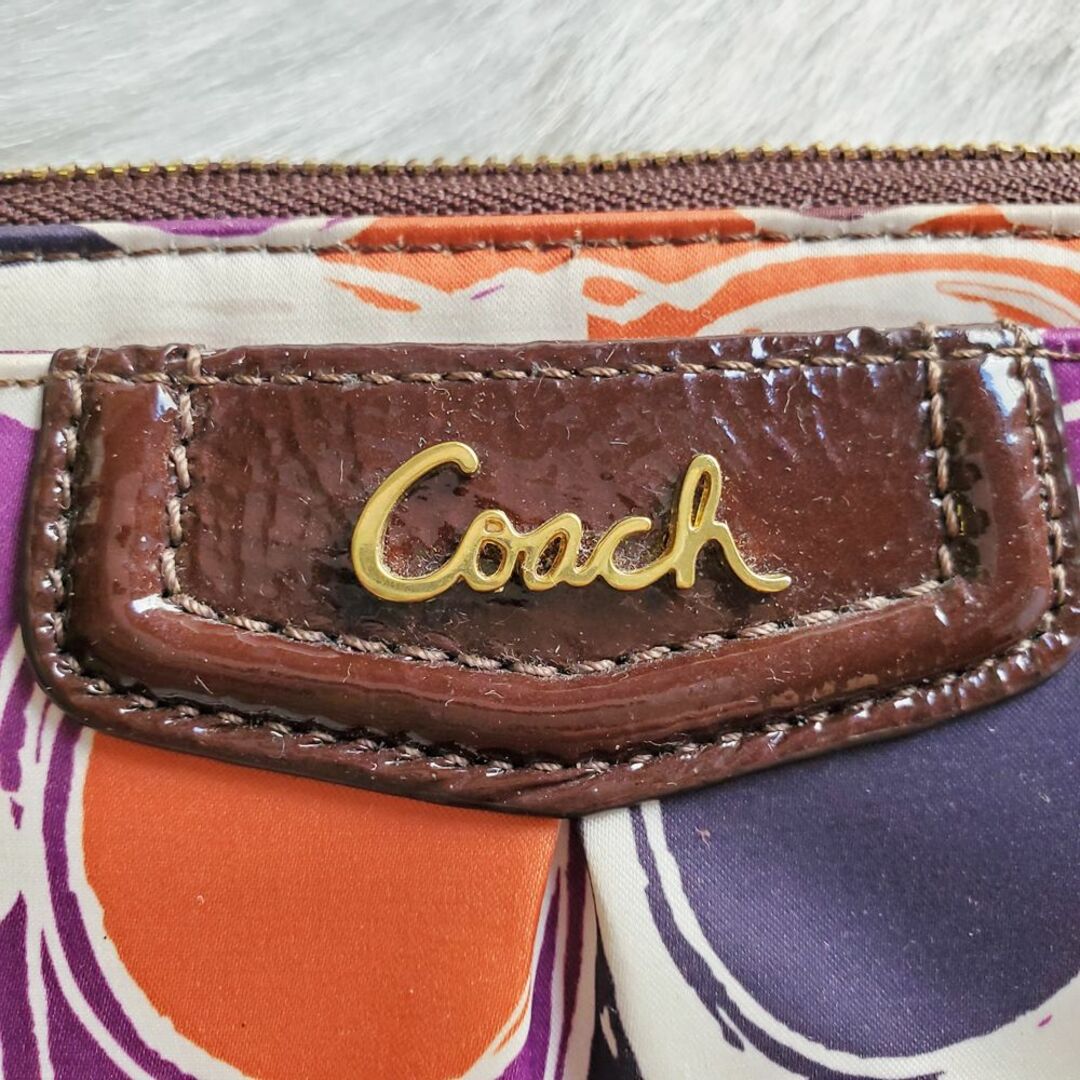 COACH(コーチ)のCoach Op Art（コーチ オプ アート）長財布　カード入れ　ポーチ レディースのファッション小物(ポーチ)の商品写真