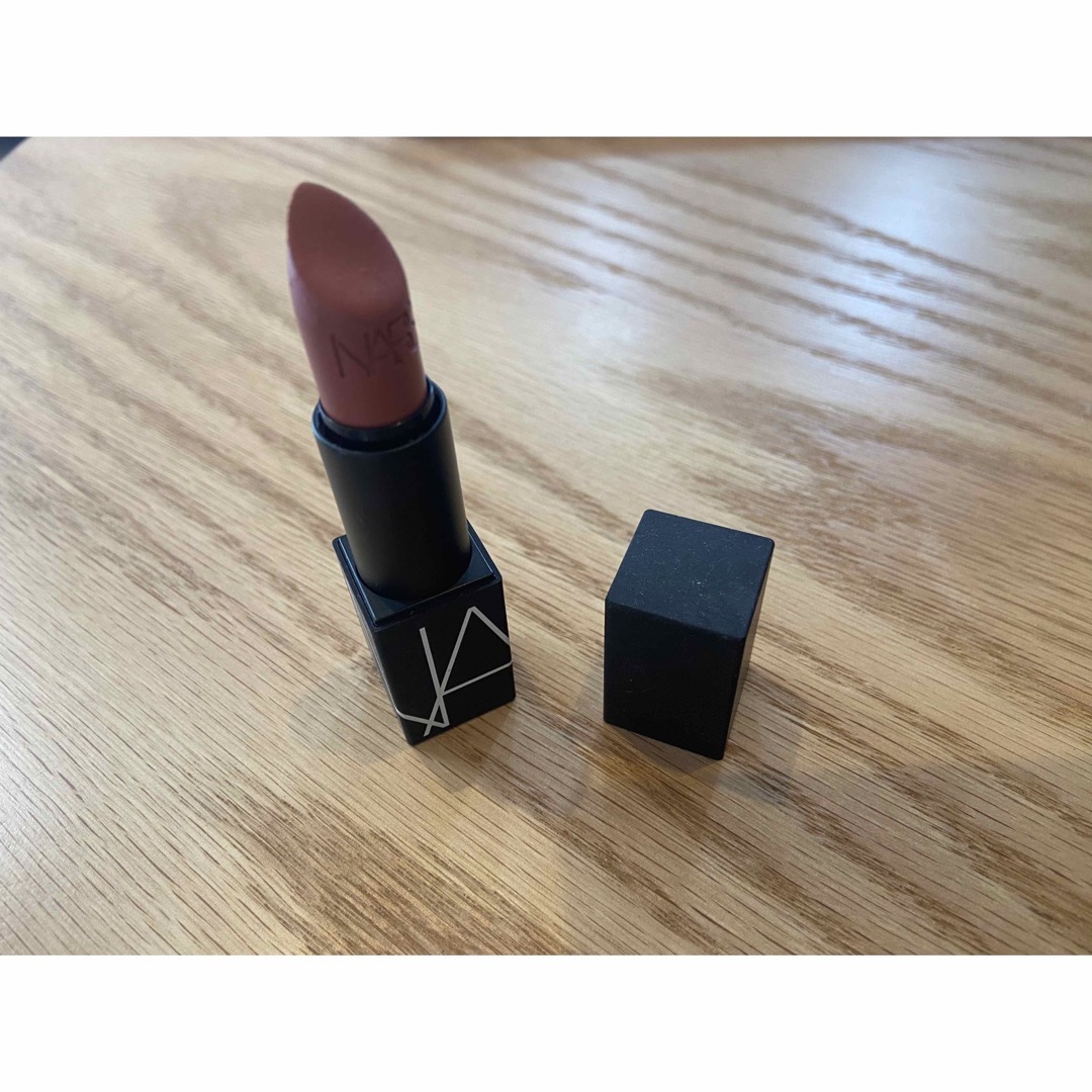 NARS(ナーズ)のNARS リップスティック2913 コスメ/美容のベースメイク/化粧品(口紅)の商品写真