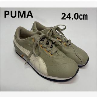 ナイキ(NIKE)のPUMA スニーカー　ベージュ　24.0 ウォーキングシューズ　ジム(スニーカー)