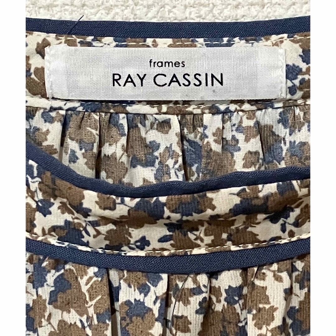 RayCassin(レイカズン)のレイカズン　ロングワンピース花柄　スカート部分プリーツ　size F 美品 レディースのワンピース(ロングワンピース/マキシワンピース)の商品写真