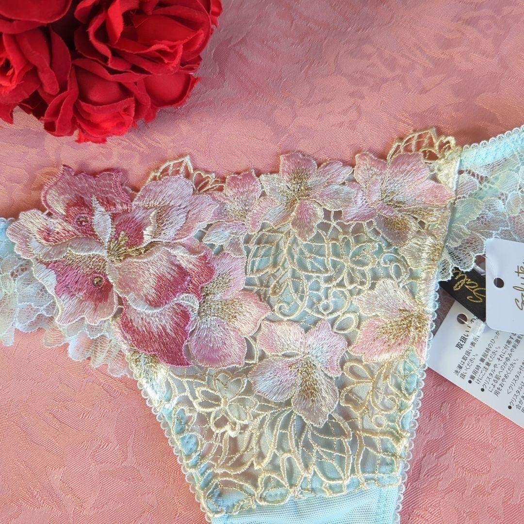 Wacoal - saluteサルート店舗限定89GソングTバックショーツM♥SX