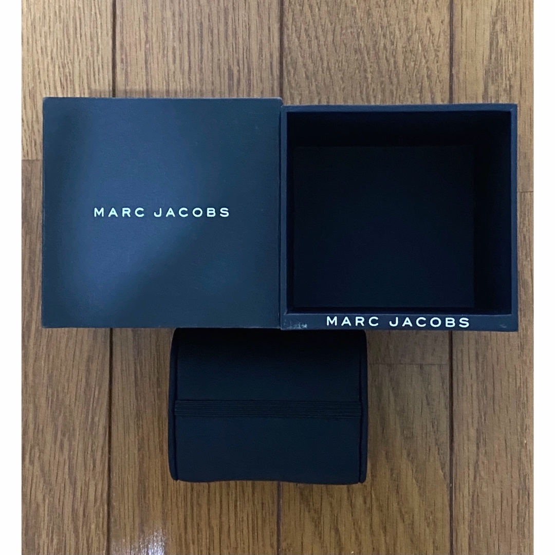 MARC BY MARC JACOBS 空箱と時計置き | フリマアプリ ラクマ