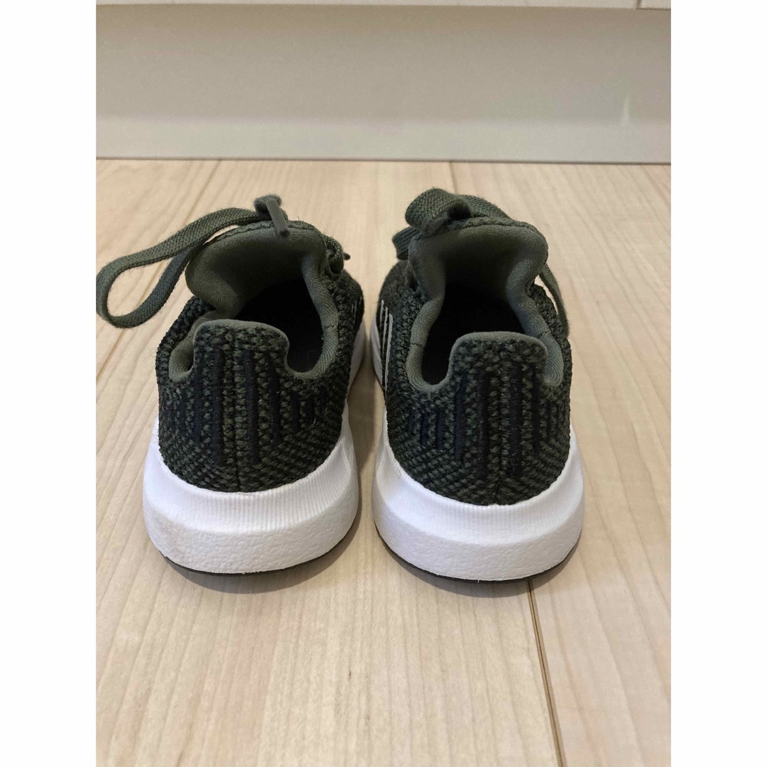 adidas(アディダス)のadidasベビージュース美品 キッズ/ベビー/マタニティのベビー靴/シューズ(~14cm)(スニーカー)の商品写真