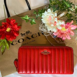 コーチ(COACH)のCOACH コーチ 長財布 キルティング レッド(財布)