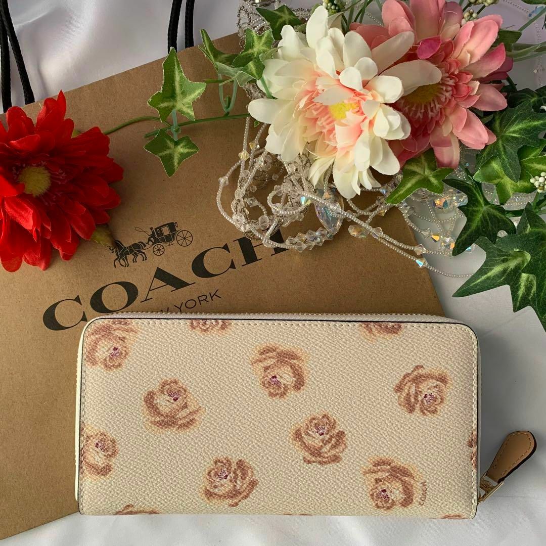 COACH   COACH コーチ 長財布 ホワイト バラ プリント ベージュの通販