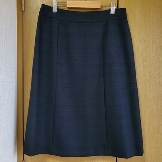 新品未使用　レディーススカート　セミフレア　ひざ丈スカート　L　67-93(ひざ丈スカート)