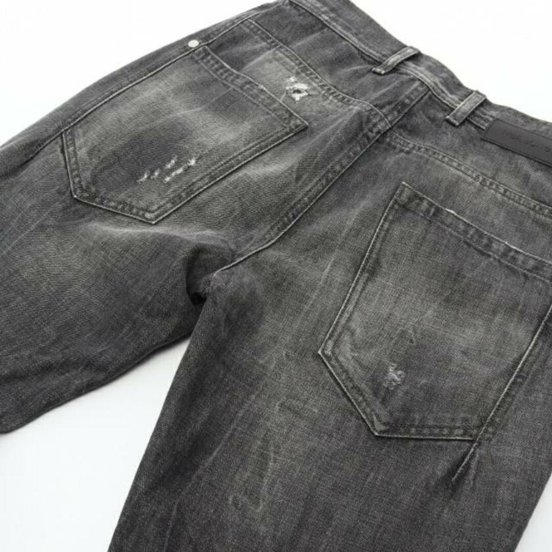 NEIL BARRETT(ニールバレット)の デニムパンツ ブラック ダメージ加工 メンズのパンツ(デニム/ジーンズ)の商品写真