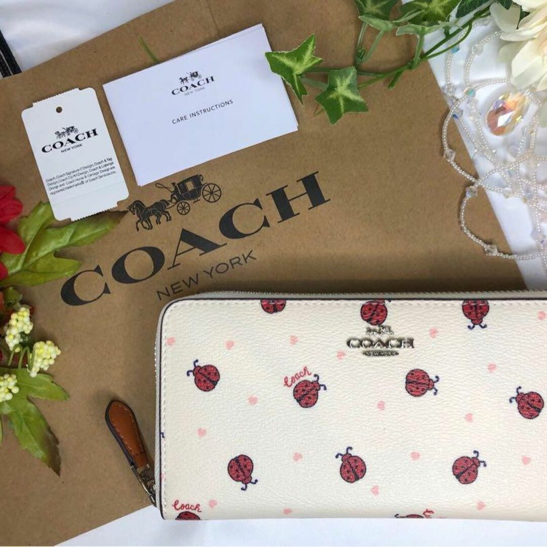 COACH(コーチ)のCOACH コーチ 長財布 レザー ホワイト てんとう虫 レディースのファッション小物(財布)の商品写真