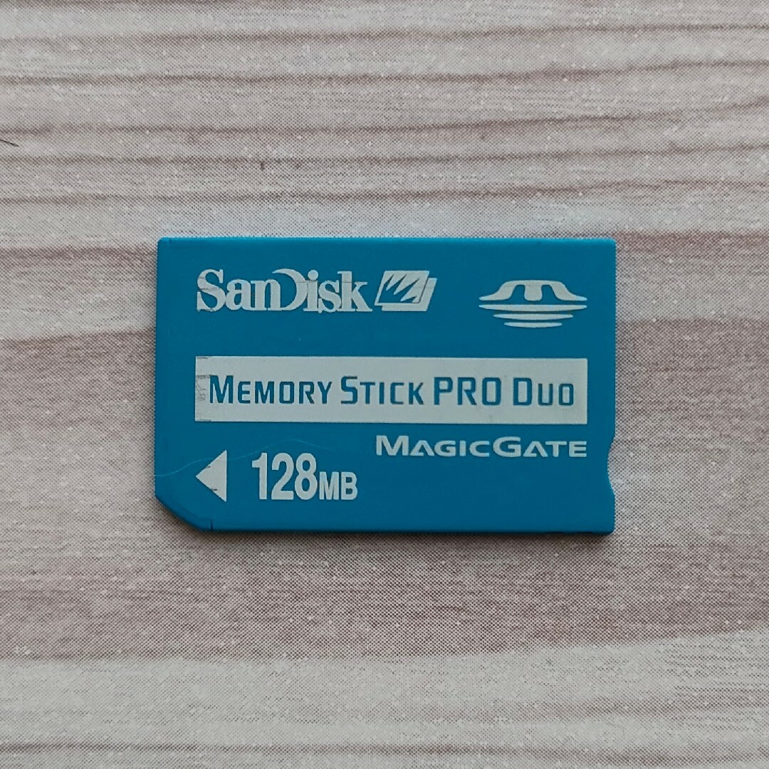 SanDisk(サンディスク)のメモリースティックPRO DUO128MB MAGICGATE スマホ/家電/カメラのカメラ(その他)の商品写真