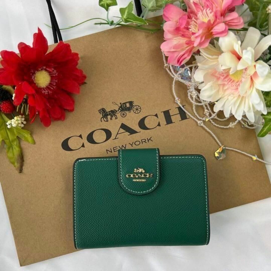 COACH - COACH コーチ 二つ折り財布 シンプル グリーン ボタンロゴの ...