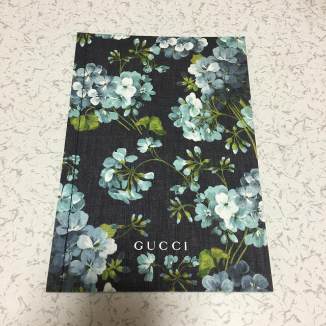 Gucci(グッチ)の美品 GUCCI カタログ レディースのレディース その他(その他)の商品写真