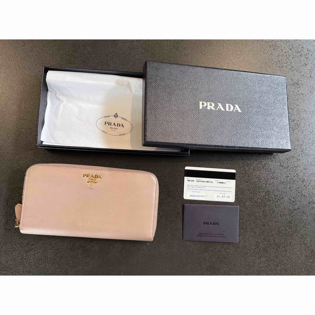 PRADA(プラダ)のPRADA サフィアーノメタル　長財布　ピンクベージュ レディースのファッション小物(財布)の商品写真