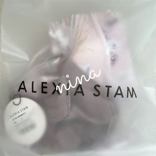 ALEXIA STAM - ALEXIASTAM 花 柄 ピンク 上品 水着 新品 ビキニ