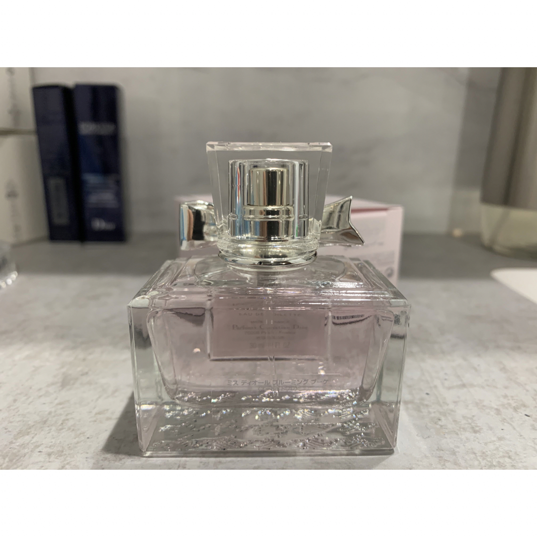 Dior(ディオール)のミスディオール ブルーミングブーケ オードゥトワレ 30ml コスメ/美容の香水(香水(女性用))の商品写真