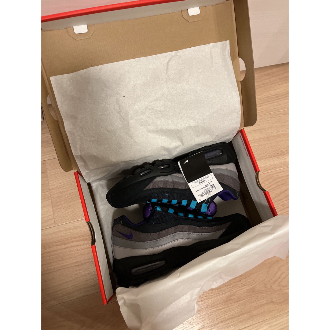 NIKE(ナイキ)の【超希少★未使用】AIR MAX 95 LV8 "BLACK GRAPE" メンズの靴/シューズ(スニーカー)の商品写真