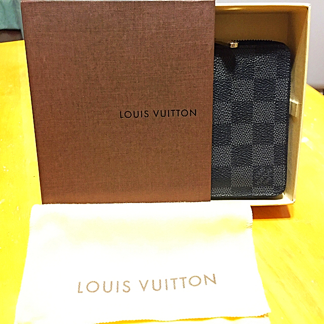 LOUIS VUITTON(ルイヴィトン)のルイヴィトン コインケース ダミエグラフィット ジッピーコインパース メンズのファッション小物(コインケース/小銭入れ)の商品写真